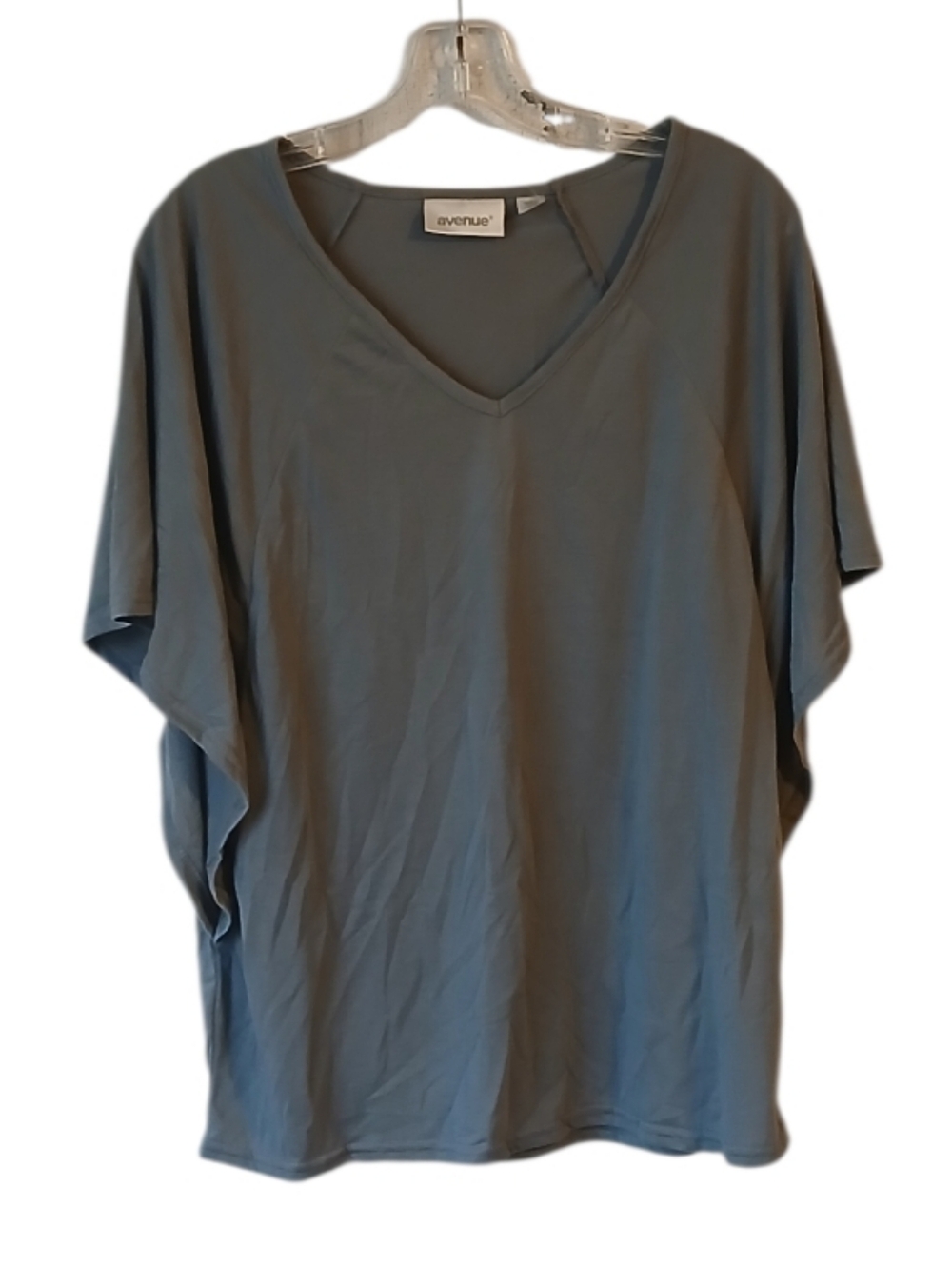 Avenue V-Neck Gray Top Size 14/16 NWT